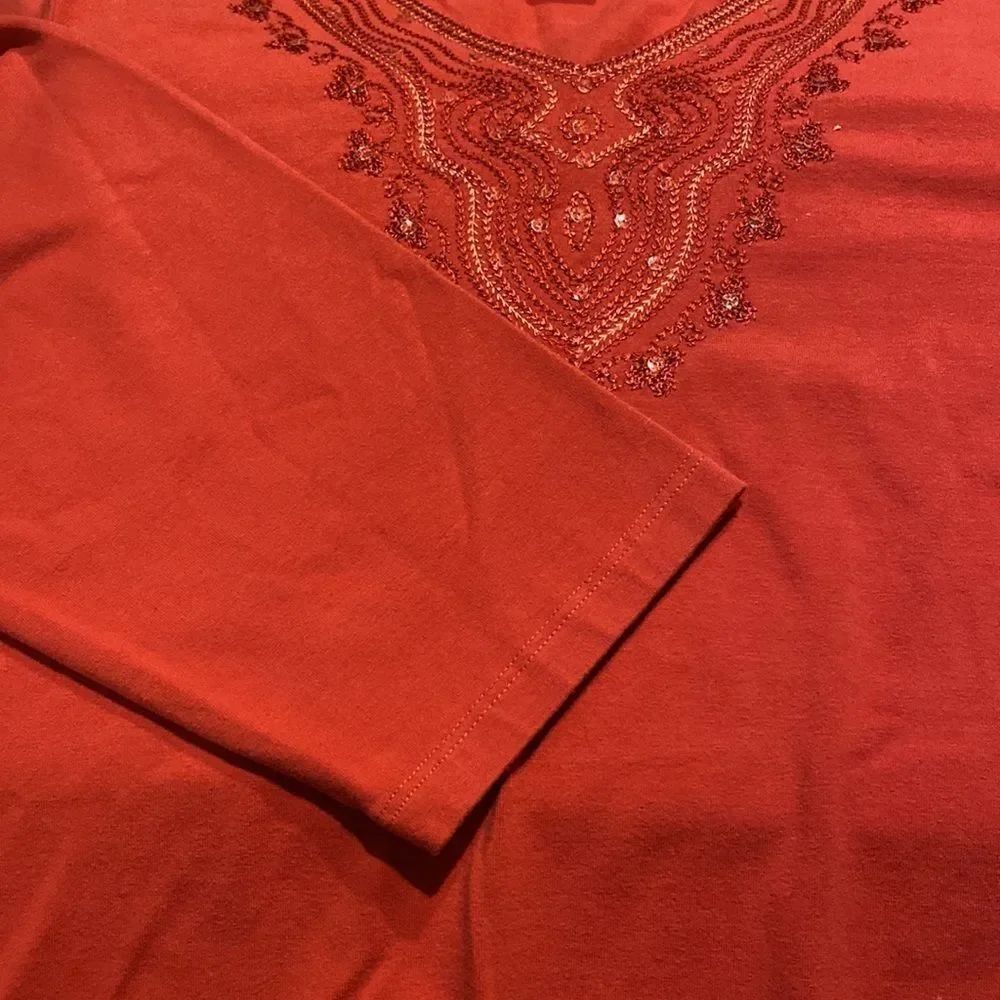 JM Collection Woman’s Embroidered Top - Picture 3 of 4
